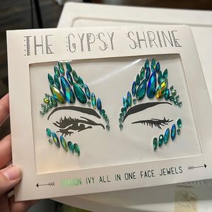 Brand new Gypsy Shrine Face jewels✨